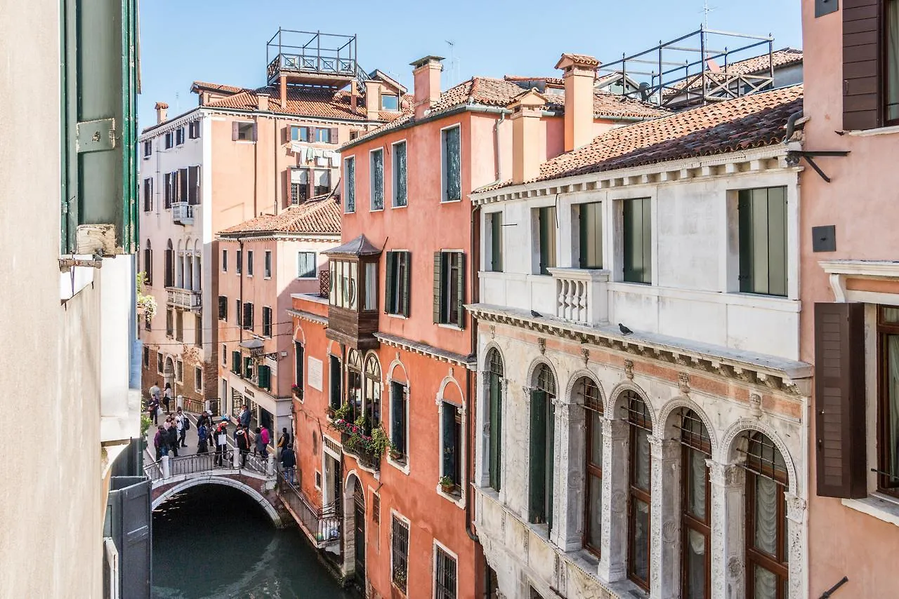 Rialto Bridge Large Venetian Style With Lift Apartment Italy