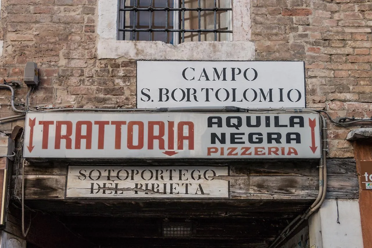 Rialto Bridge Large Venetian Style With Lift Apartment Venice