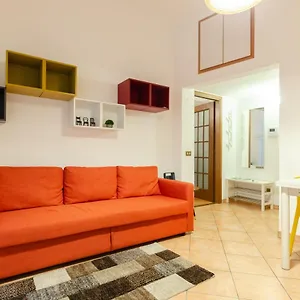 Cozy Flat - Porta Romana - Duomo Apartment Milan